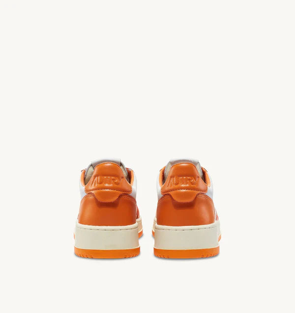 Autry Sneakers Medalist 01 Low Leather Orange WB06