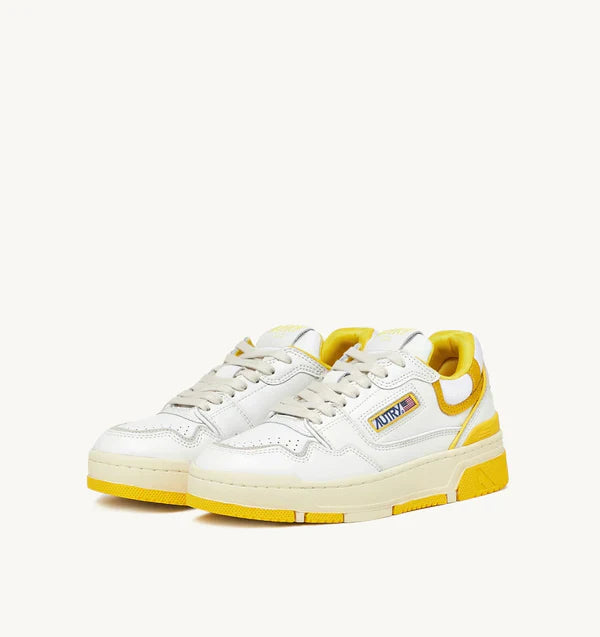 BASKET CLC EN CUIR BLANC ET JAUNE