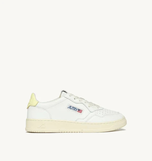 Autry Sneakers Medalist 01 Low Leather Lime LL58