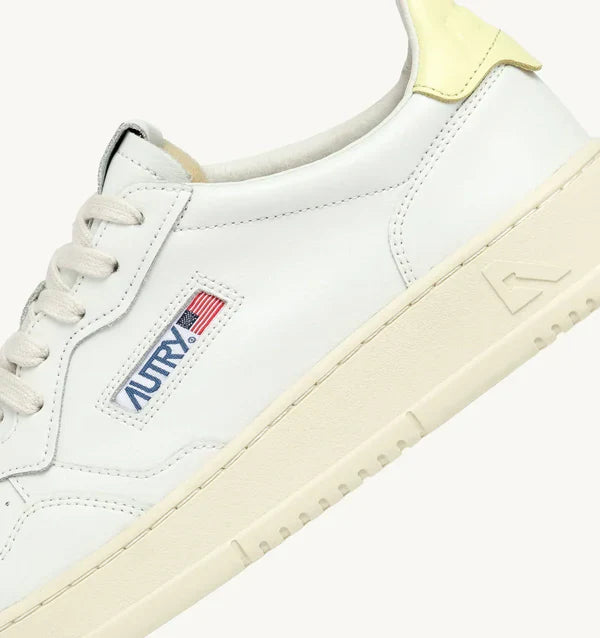 Autry Sneakers Medalist 01 Low Leather Lime LL58