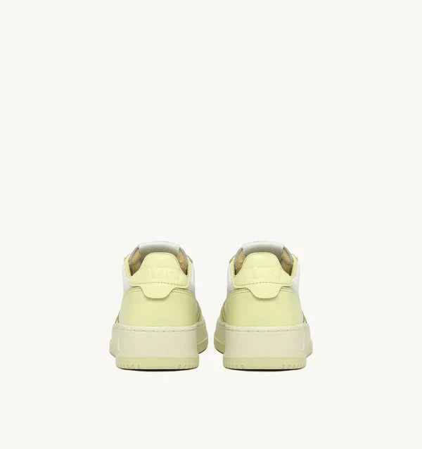 Autry Sneakers Medalist 01 Low Leather Lime WB36
