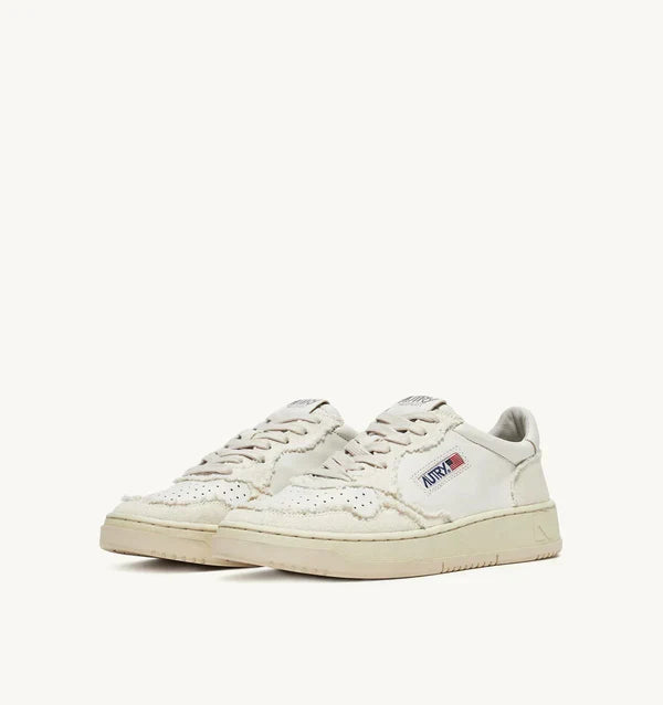 Autry Sneakers Medalist 01 Low Goat Canvas Ivory CB01