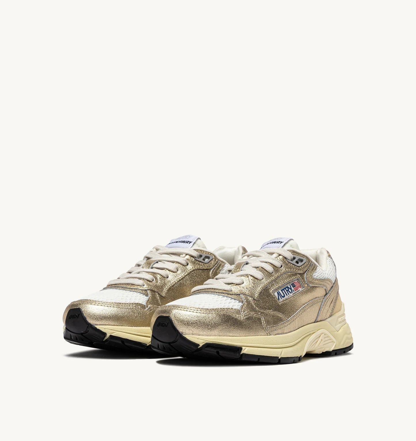 BASKETS HYPERWAY EN T CUIR LAMINE' MARSHMALLOW ET OR