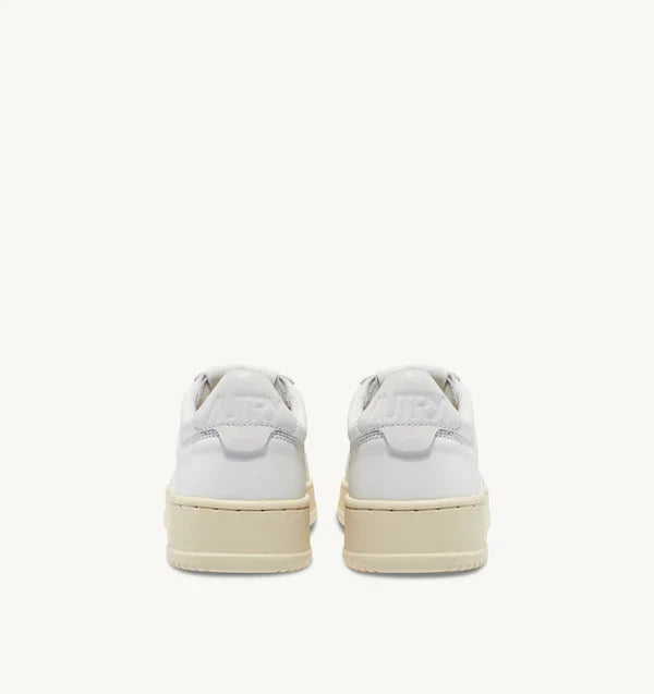 Autry Sneakers Medalist 01 Low Goat White GG04