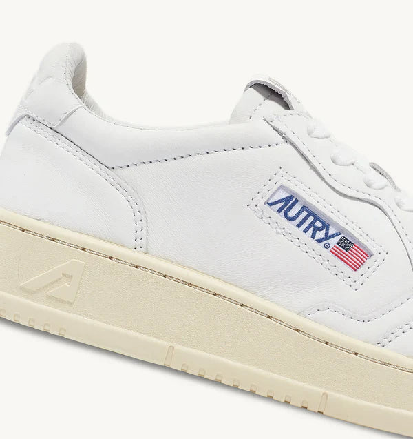 Autry Sneakers Medalist 01 Low Goat White GG04