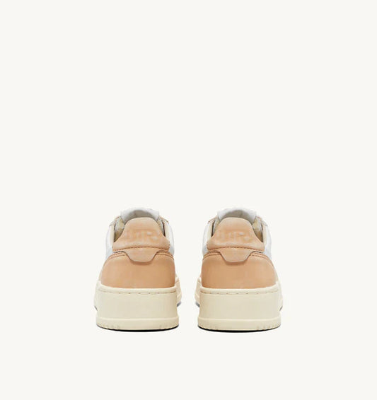 Autry Sneakers Medalist 01 Low Leather Goat Caramel GH04