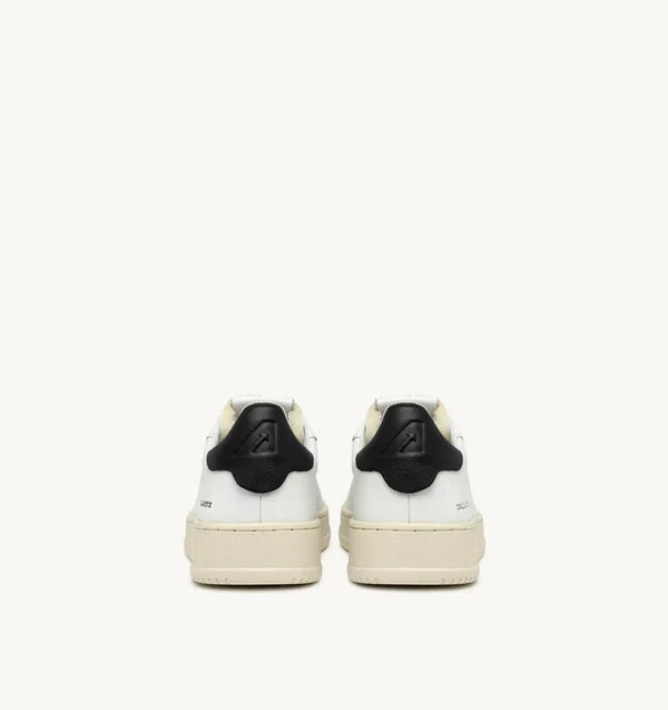 BASKET DALLAS LOW EN CUIR BLANC ET NOIR