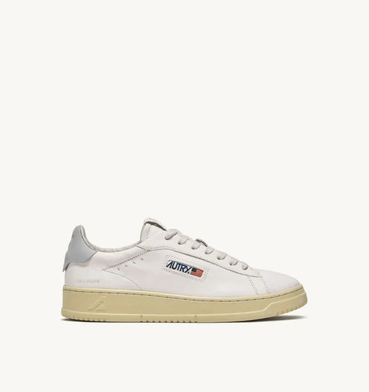 BASKET DALLAS LOW EN CUIR DE CHEVRE ET NABUK BLANC
