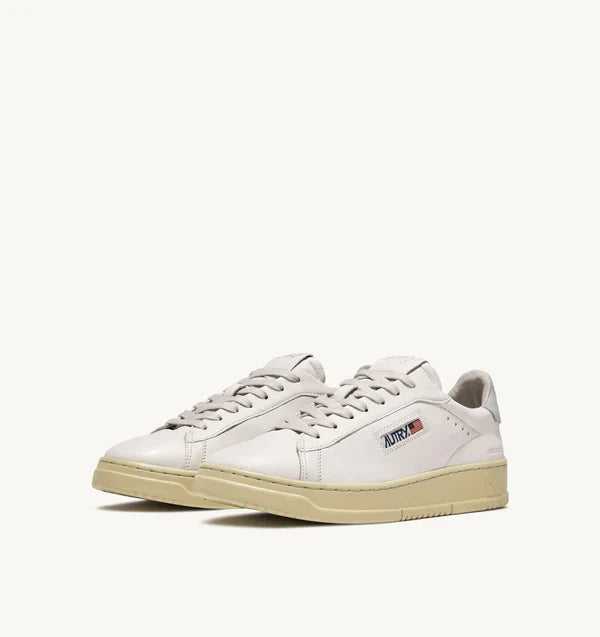 BASKET DALLAS LOW EN CUIR DE CHEVRE ET NABUK BLANC