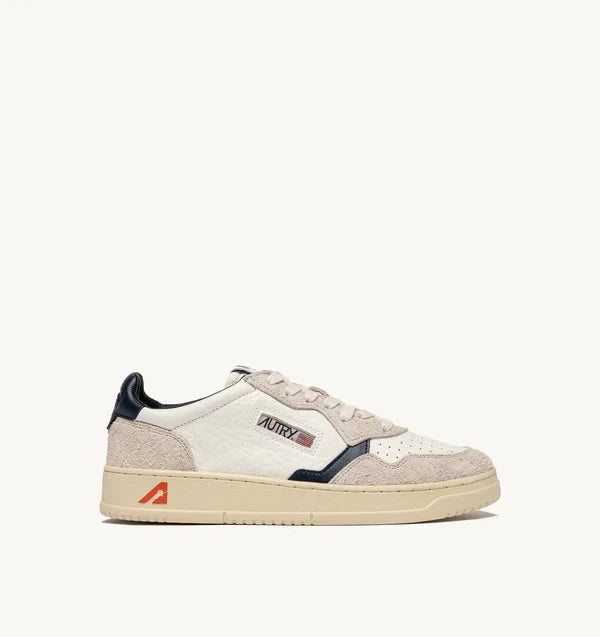 Autry Sneakers Medalist 01 Low Leather Sand HE02