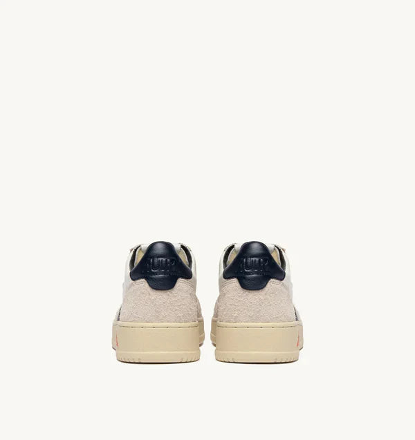 Autry Sneakers Medalist 01 Low Leather Sand HE02