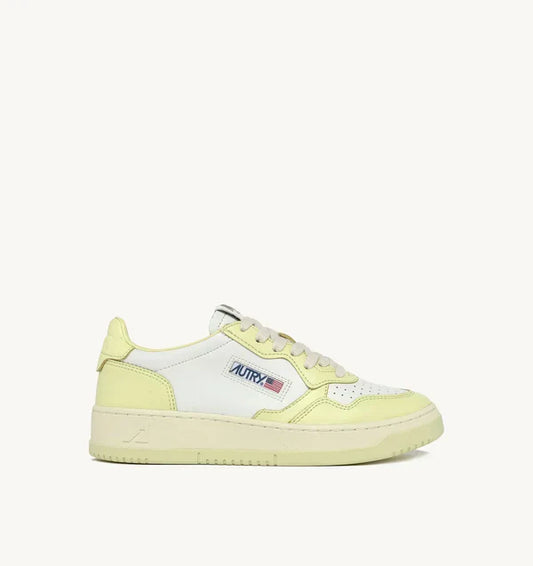 Autry Sneakers Medalist 01 Low Leather Lime WB36
