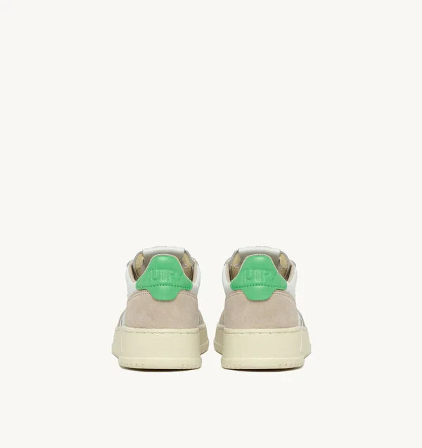 Autry Sneakers Medalist 01 Low Leather suede Green LS65