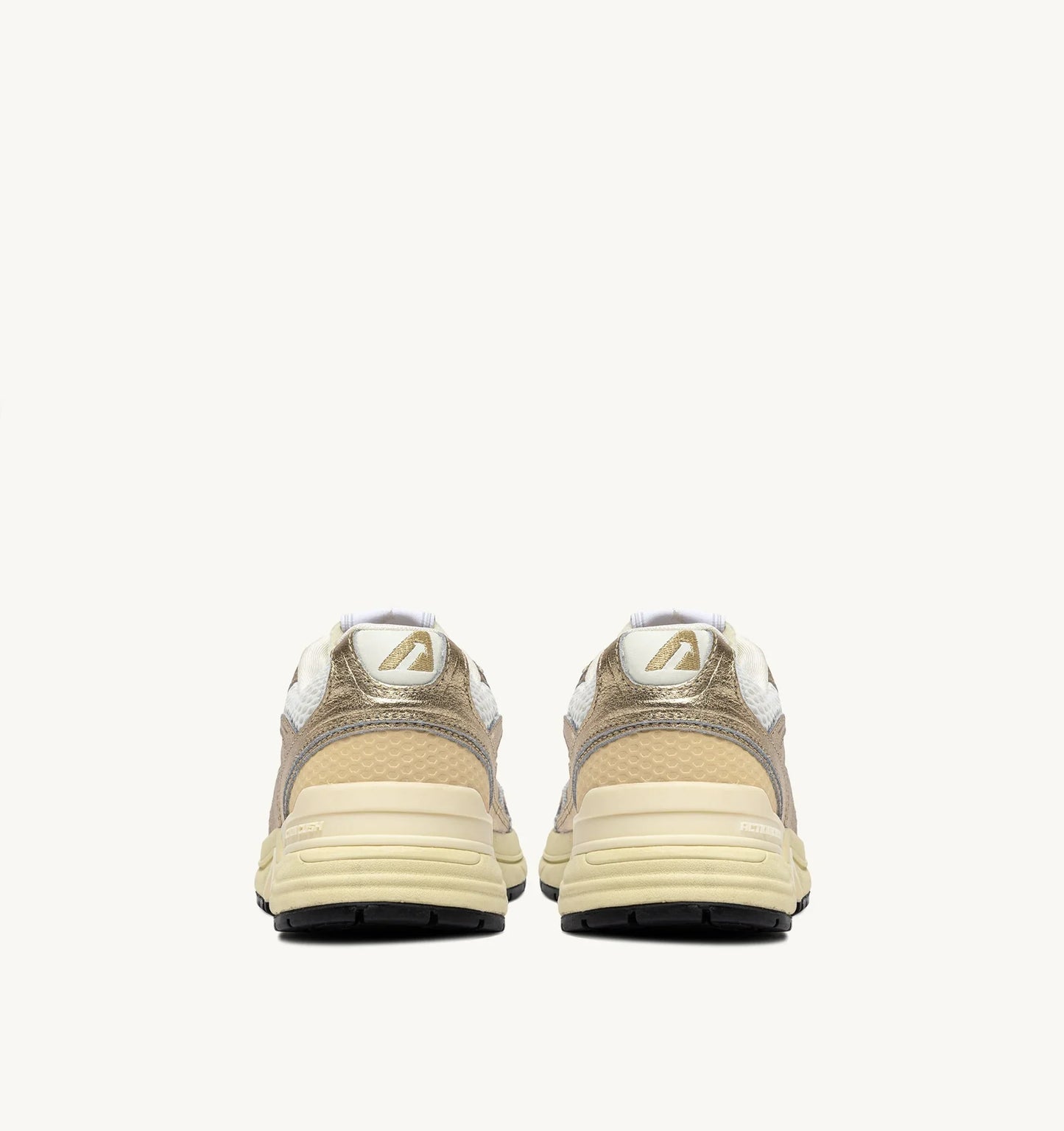 BASKETS HYPERWAY EN T CUIR LAMINE' MARSHMALLOW ET OR