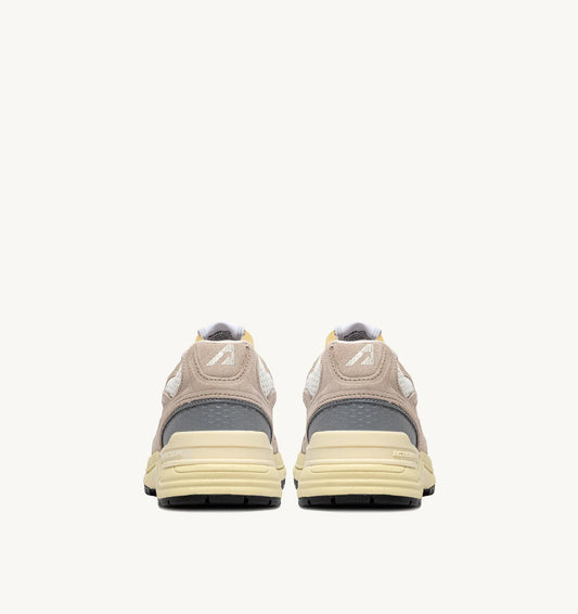 BASKETS HYPERWAY EN MESH ET DAIM SAND ET ARGENT