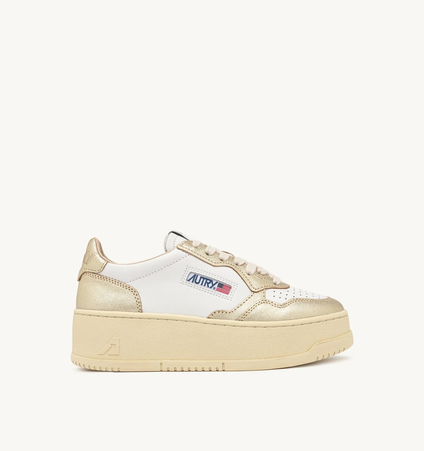 BASKETS MEDALIST PLATFORM EN CUIR BLANC ET PLATINE METALLISE