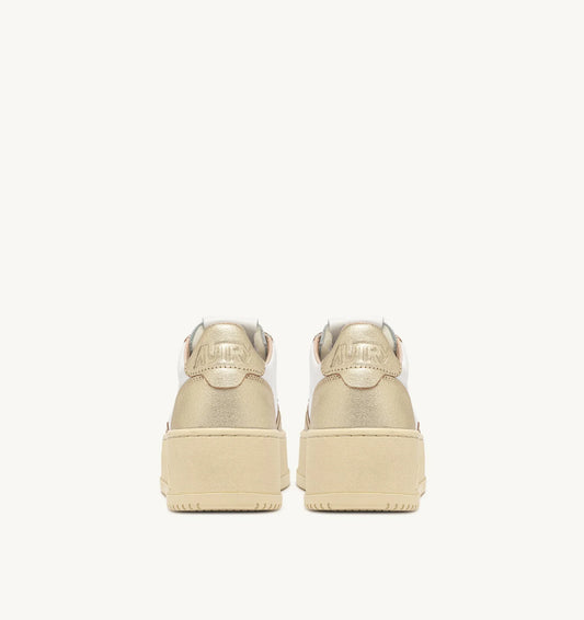 BASKETS MEDALIST PLATFORM EN CUIR BLANC ET PLATINE METALLISE
