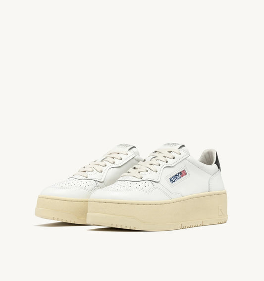 BASKETS MEDALIST PLATFORM EN CUIR BLANC ET NOIR